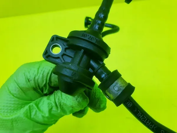 Válvula de ventilação de combustível Audi A4 B7 A3 8P A6 C6 2.0 TFSI image 5