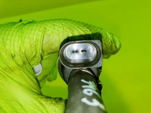 Válvula de ventilação de combustível Audi A4 B7 A3 8P A6 C6 2.0 TFSI image 6