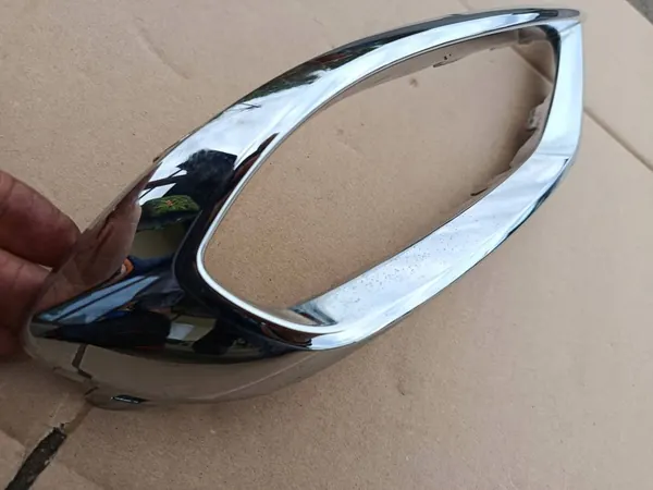 Vasen takapuskurin koriste Volkswagen Tiguan Allspace image 2