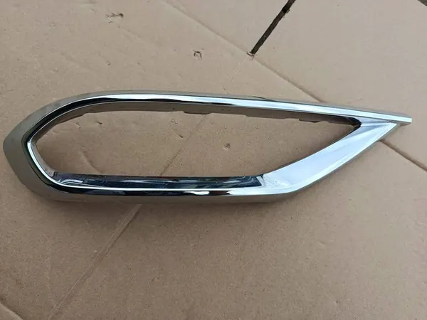 Vasen takapuskurin koriste Volkswagen Tiguan Allspace image 4