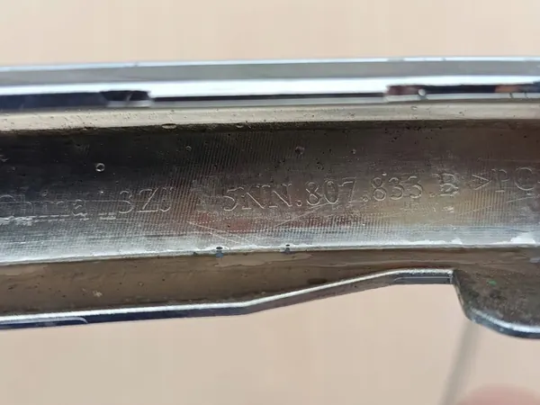 Vasen takapuskurin koriste Volkswagen Tiguan Allspace image 9