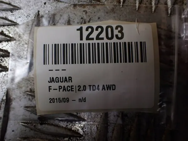 Jaguar F-Pace Achterruitlijst OEM HK8325514A Rechts image 10
