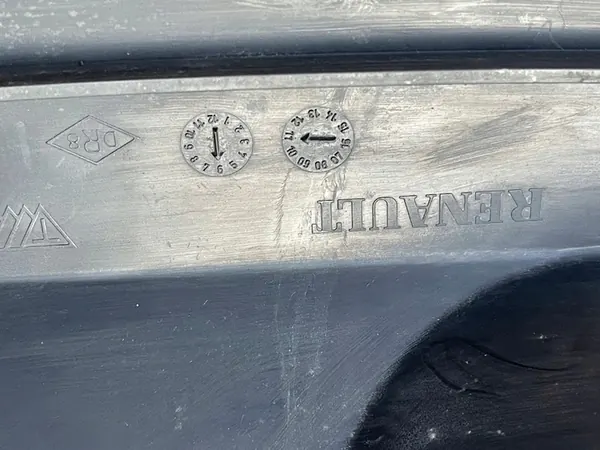 Guia de ar superior Renault Megane III OE 214767662R image 3