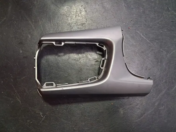 Kia Rio IV 2022 Vasen Mittariston Koristelista OEM 84731-H8000 image 2