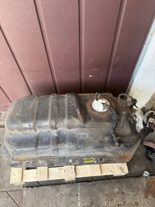 Brandstoftank OEM BAK ZBIORNIK PALIWA Nissan Terrano II image 2