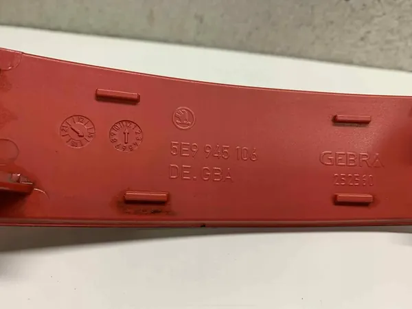 Takavalon heijastin SKODA OCTAVIA III 2012- image 6