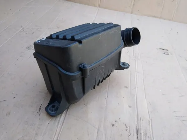 OEM 1K0129610B Luftfiltergehäuse - Gebraucht image 3