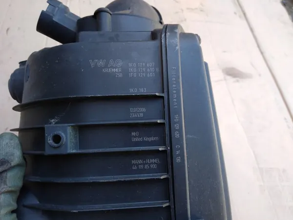 OEM 1K0129610B Luftfiltergehäuse - Gebraucht image 5
