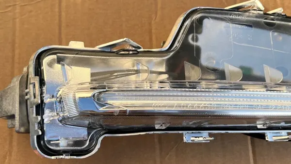 Volvo S60 II V60 LED DRL Phare Droit OEM 31420396 image 4