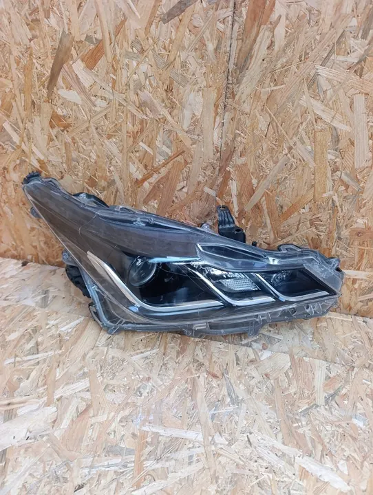 Phare droit Toyota Corolla E21 2019-2025 Sedan KN754F image 1