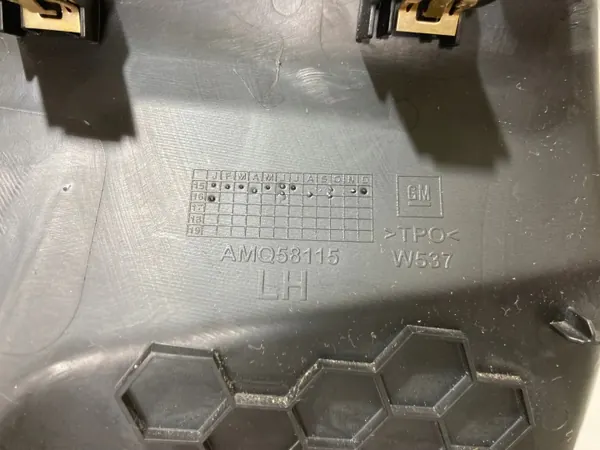 OEM 23365225 Cache Latéral Console Gauche Camaro VI image 5