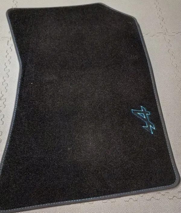 Tapis velours Esprit Alpine RENAULT AUSTRAL 1.3 TCe Mild Hybrid OE 8201737227 image 3