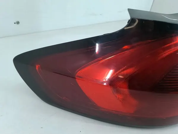 Luz Trasera Izquierda Opel Zafira C image 4