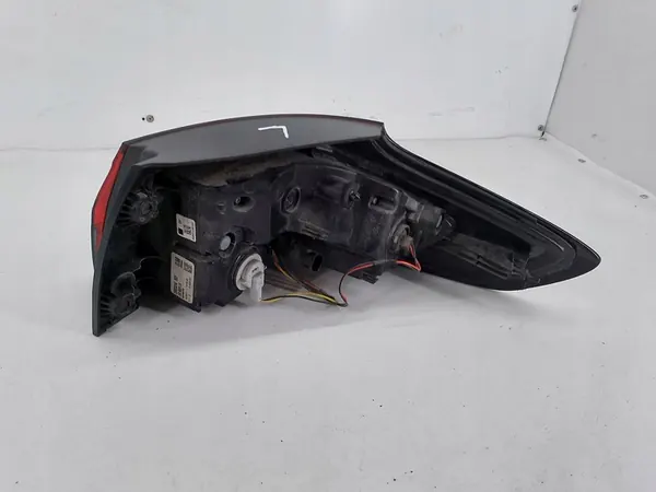 Luz Trasera Izquierda Opel Zafira C image 8