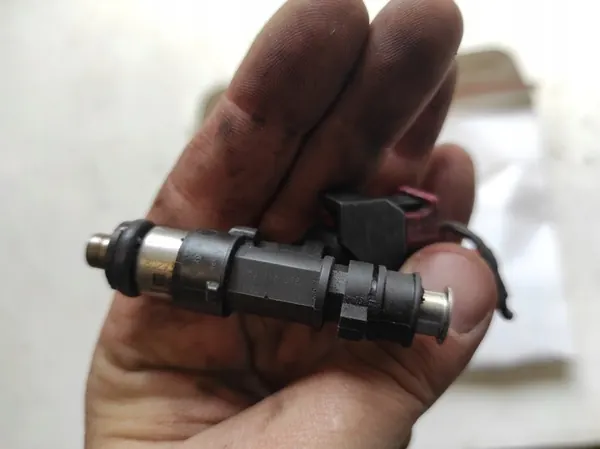 Iniettore carburante CHRYSLER PACIFICA 03-07 4.0 04591986AA image 4