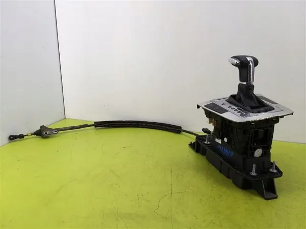 VW Passat B6 versnellingsmechanisme OEM 3C1713025H image 2