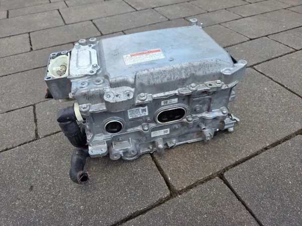 Inversor Toyota OEM G9200-42010 para RAV4 IV Híbrido image 5