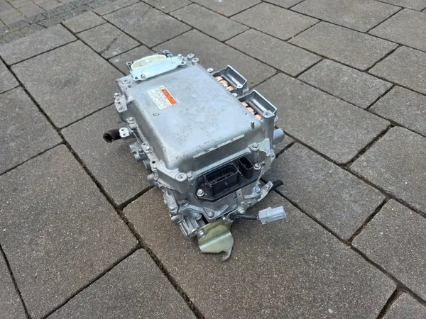 Inversor Toyota OEM G9200-42010 para RAV4 IV Híbrido image 6