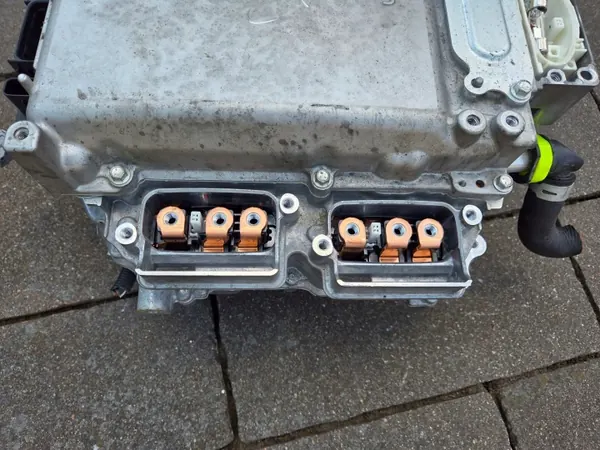 Inversor Toyota OEM G9200-42010 para RAV4 IV Híbrido image 8