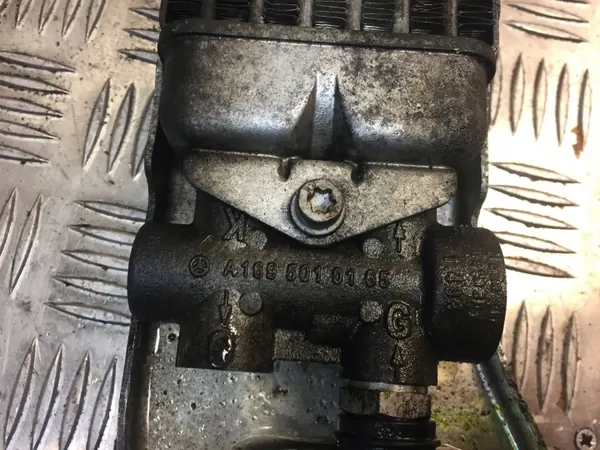 Vaihteistoöljynjäähdytin Mercedes-Benz A W169 OEM 1695010165 image 3