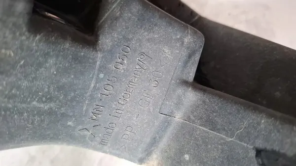 Höger Strålkastarfäste Mitsubishi Colt 04-08 MN105060 image 2