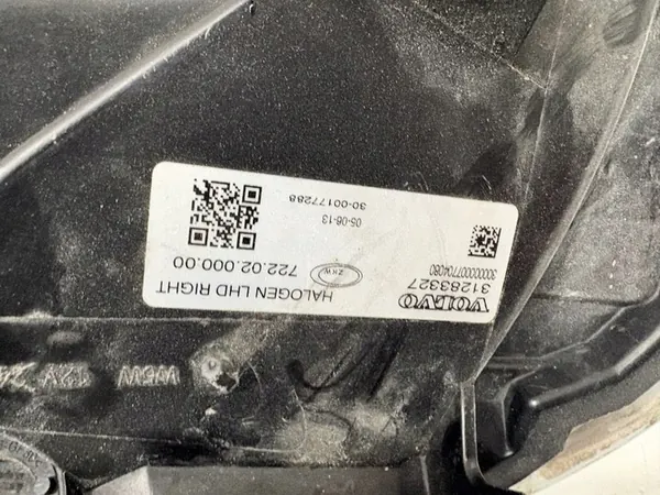 Volvo V40 Etuvalo Oikea Puoli 31283326 12 - 19 image 10