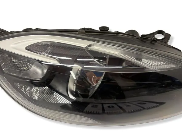 Volvo V40 Etuvalo Oikea Puoli 31283326 12 - 19 image 4