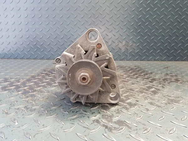 Vaihtovirtageneraattori Bosch BMW E30 320i 325i 325e M20 image 2