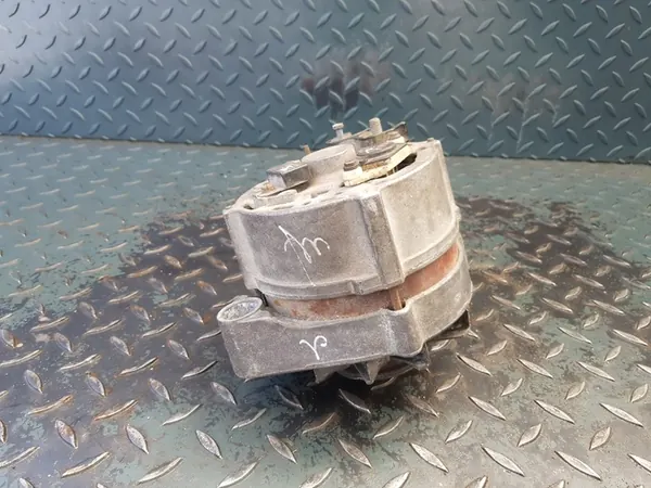 Vaihtovirtageneraattori Bosch BMW E30 320i 325i 325e M20 image 7