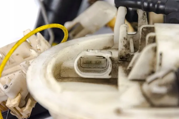 Bomba de Combustível Audi A6 C5 Allroad 2.5 TDI image 4