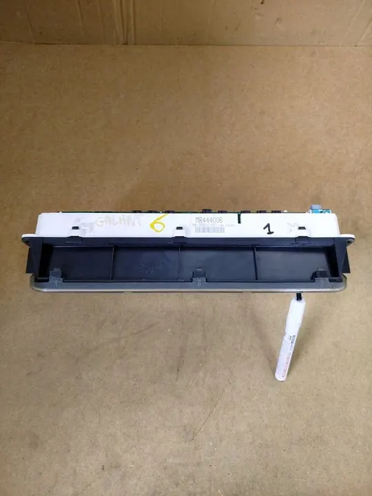 Speedometer Mitsubishi Galant MR444006 image 2