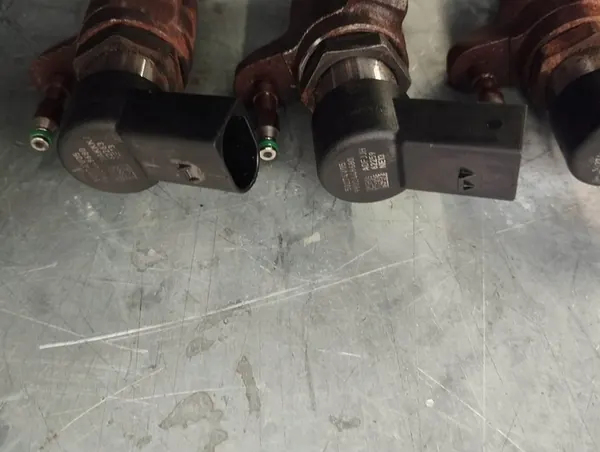 Peugeot 1.6 HDI Injektorsats OE 9802448680 image 2