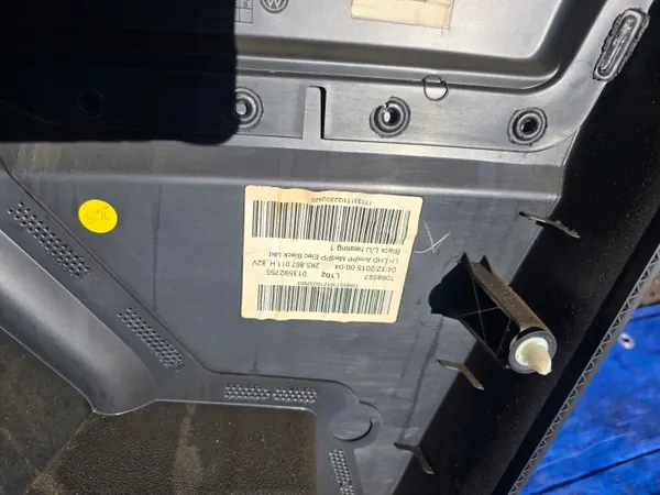 OEM 2K566VW VW Caddy 2K5 Etuoven Vasen Verhoilu image 4