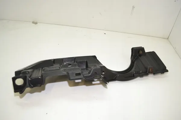 Cubierta Motor Mercedes Antos OEM A9605200555 - Usado image 4
