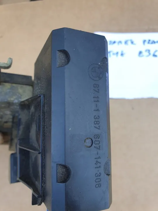 BMW E36 Höger Bakdörrslås 8122420 image 3