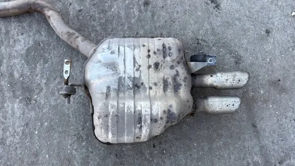 Audi A4 B8 Avant Auspufftopf OEM 8K0253611H image 8