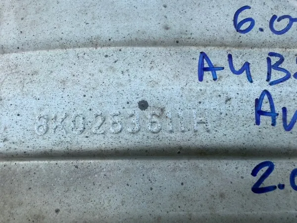 Audi A4 B8 Avant Auspufftopf OEM 8K0253611H image 9