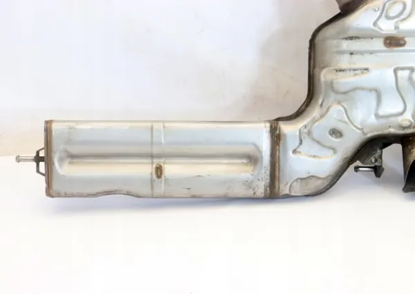 Audi A6 C8 Avgassdämpare OEM 4K0253611AA image 4