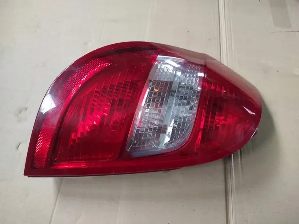 Luz trasera izquierda Mercedes Clase A W169 LIFT A1698202764 image 3