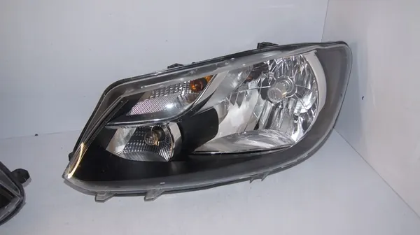 VW CADDY III 2K5 VASEN JA OIKEAN PUOLEN AJOVALO H4 image 5