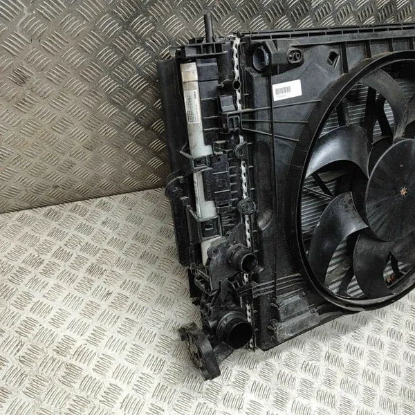 Pieza de refrigeración OEM 32249892 para Volvo XC90 II image 3