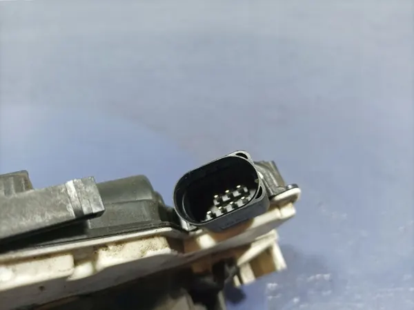 Vordertürschloss Links SKODA FABIA II 5J LIFT 7 Pin OEM image 4