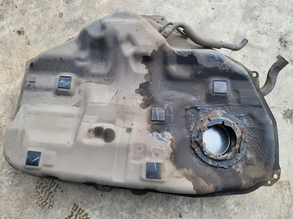 Réservoir Mazda OEM PRKA11422165707 pour Mazda 6 image 2