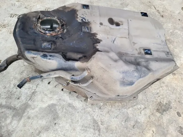 Réservoir Mazda OEM PRKA11422165707 pour Mazda 6 image 4