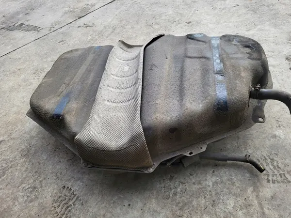 Réservoir Mazda OEM PRKA11422165707 pour Mazda 6 image 9