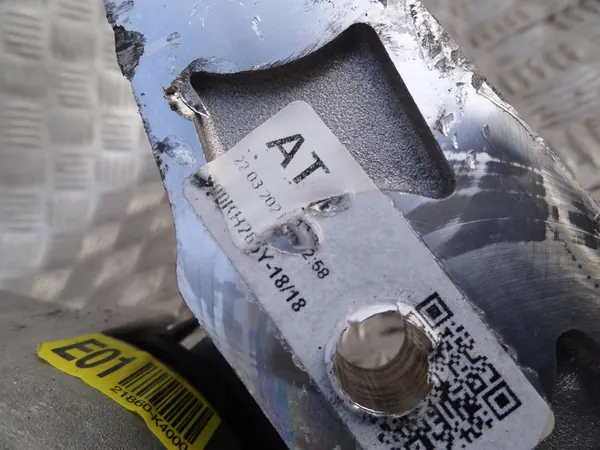 HYUNDAI KONA 2020 Sähkökoneen Kiinnike Oikea OEM image 4