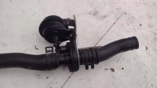 Tuyau Pipe Porsche 911 991 OEM 9G130773101 image 4