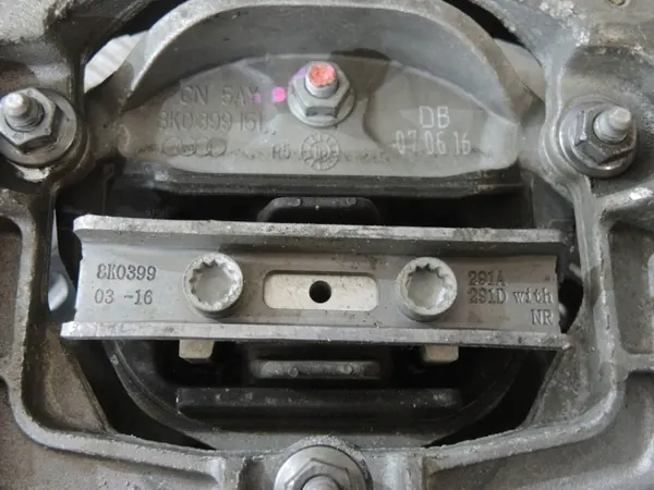 Suporte de caixa OEM 8K0399263 para Porsche Macan GTS image 3