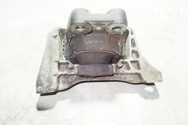 Soporte de motor VOLVO C30 2.0L Diesel 2008 image 2