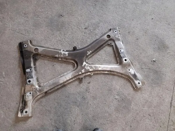 Porsche Panamera Vorderachshilfsrahmen OEM 970341261 image 3